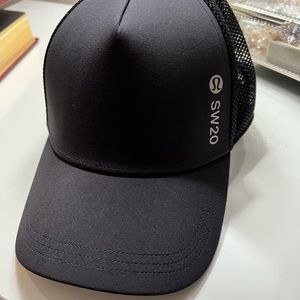 Sold🔻LULULEMON SEAWHEEZE HAT